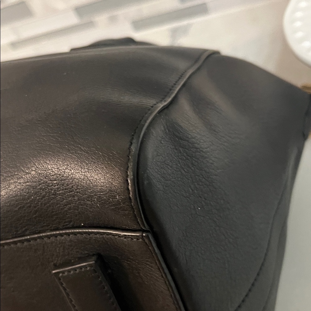 Givenchy Antigona Black Leather Satchel - large - Picture 7 of 13